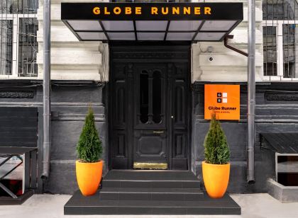 Globe Runner Hotel & Hostel