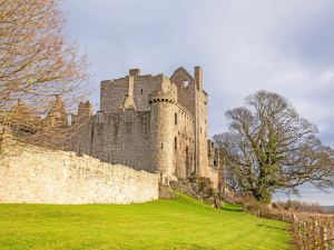 OYO Arden Guest House, Craigmillar Castle Edinburgh