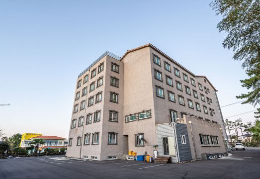 2. 성산아쿠아비치호..