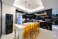 Hanam Alice Next Door