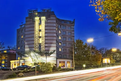 Park Hotel am Berliner Tor Hotel dekat Spielplatz Schwarzenberg Park