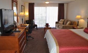 Best Western Plus South Bay Hotel