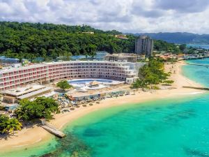 Royal Decameron Cornwall Beach - All Inclusive