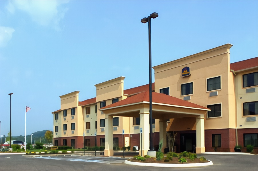 Best Western Plus Strawberry Inn & Suites