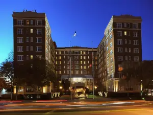 Warwick Melrose Hotel