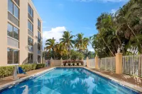 La Quinta Inn & Suites by Wyndham Sunrise - Pools