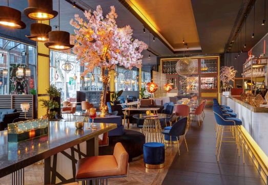 2. 풀먼 런던 세인..