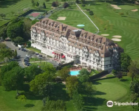 Hôtel Barrière l'Hôtel du Golf Hotels in Saint-Arnoult