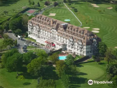Hôtel Barrière L'Hôtel du Golf Deauville Hôtels à proximité de : Pôle international du Cheval Longines - Deauville