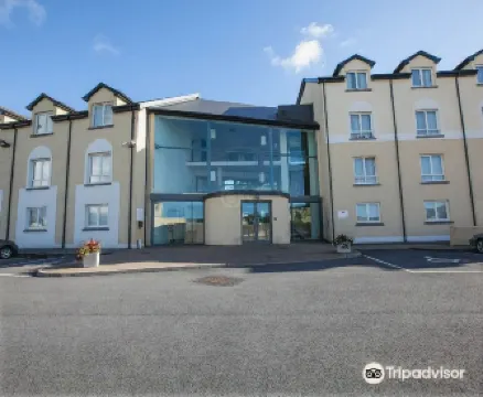 拉辛克海岸套房酒店