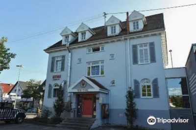 Achtender Hotels near ALDI