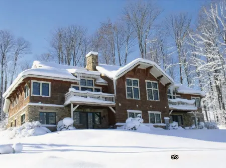 Peek'n Peak Condo Resort, Trademark Collection by Wyndham Отели в г. Мина