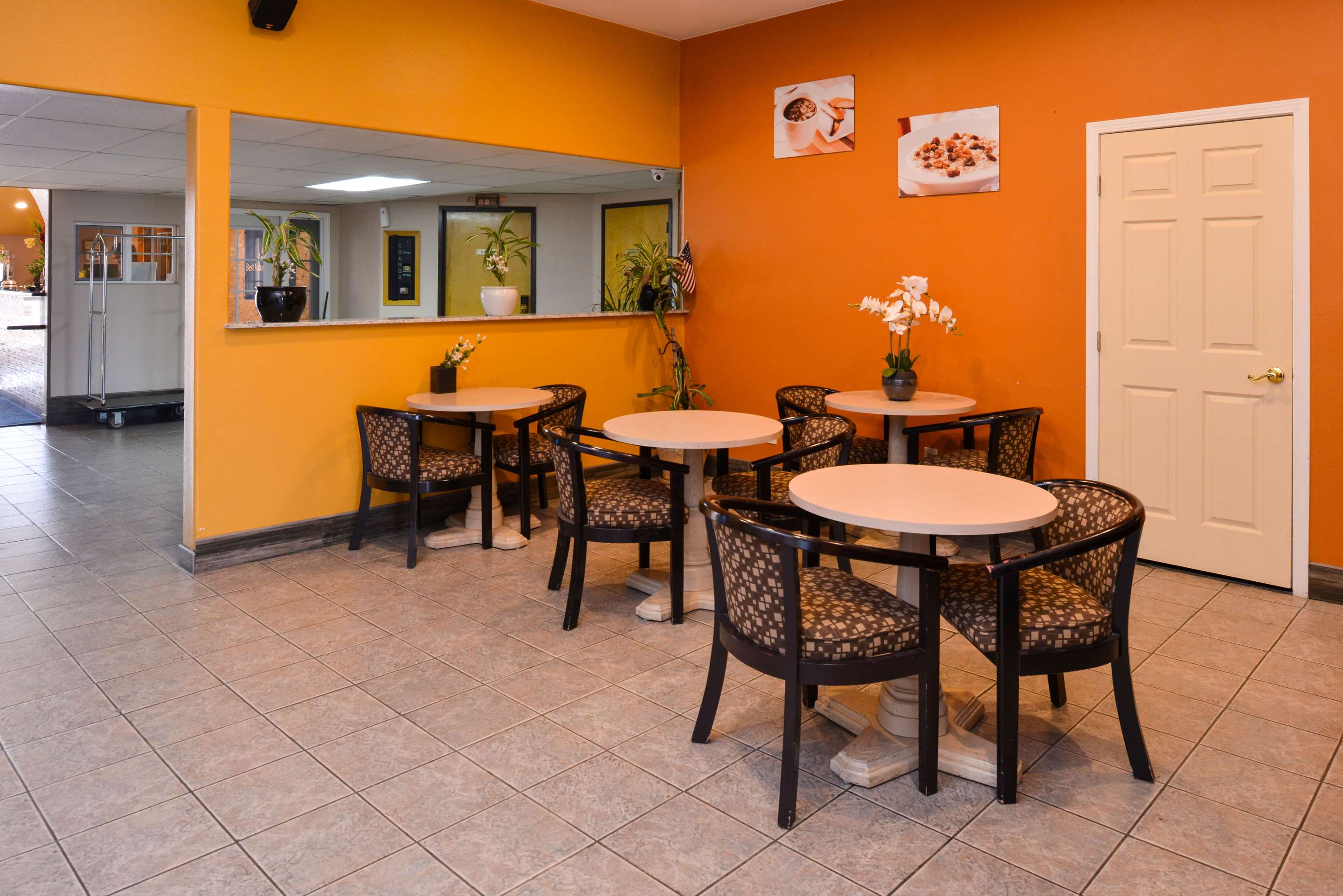 Americas Best Value Inn & Suites Madera