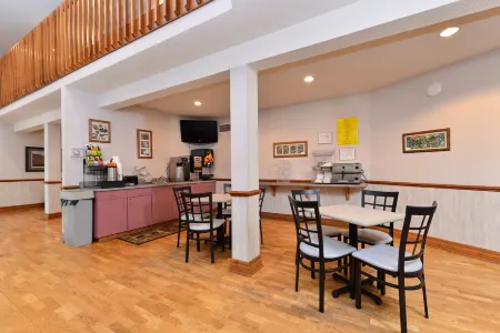 Northwoods Best Inn - Chetek Отели в г. Четек