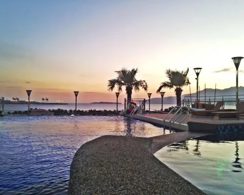 Best Western Plus Hotel Subic Các khách sạn gần Trung tâm mua sắm Harbor Point