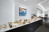 S Hotel Bahrain - breakfast