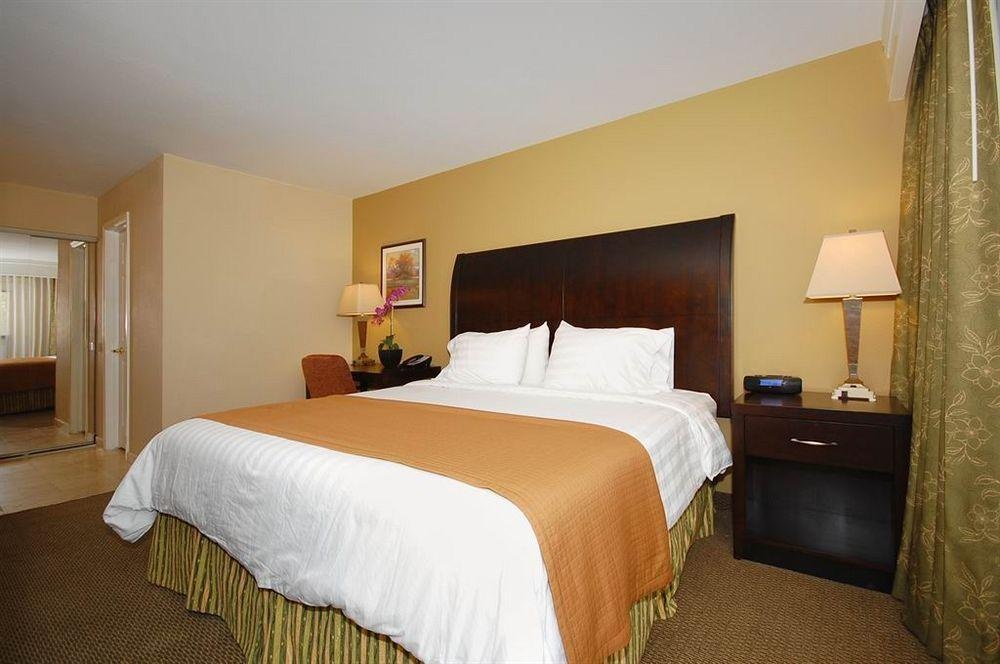 Best Western Plus Meridian Inn & Suites, Anaheim-Orange