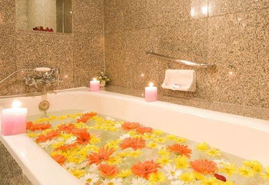 Montien Riverside Hotel Over view