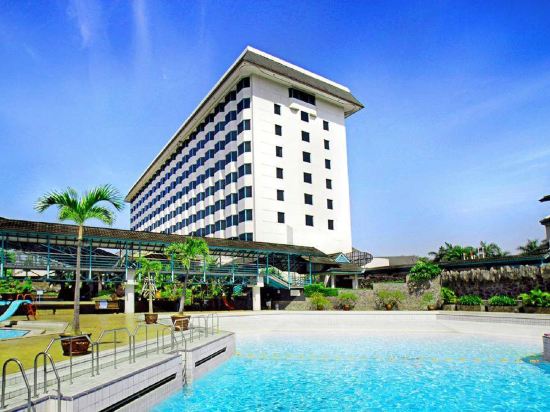 Hotels Near Nanny S Pavillon In Bandung City 2021 Hotels Trip Com