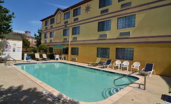 Quality Inn Near Seaworld - Lackland