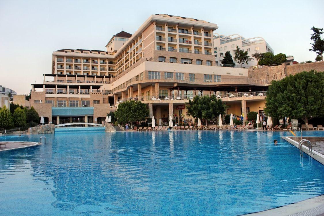 Horus Paradise Luxury Resort