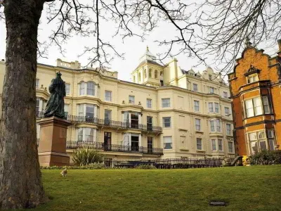 Royal Hotel Hotels in 