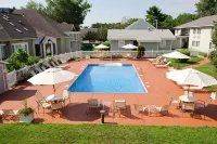 Best Western Plus Windjammer Inn  Conference Center - piscina