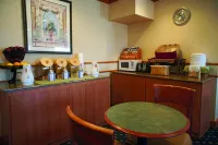 La Quinta Inn & Suites by Wyndham Las Cruces Organ Mountain - breakfast