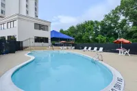 Comfort Inn & Suites Alexandria West Hotels in Rose Hill