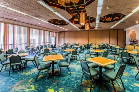 Beachside Hotel & Suites