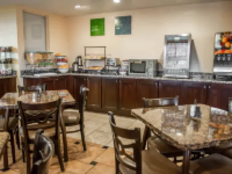 Quality Inn Hotels in Rio Rancho