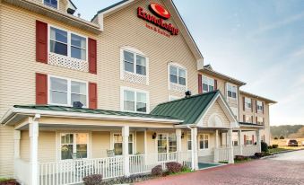 Econo Lodge Inn & Suites