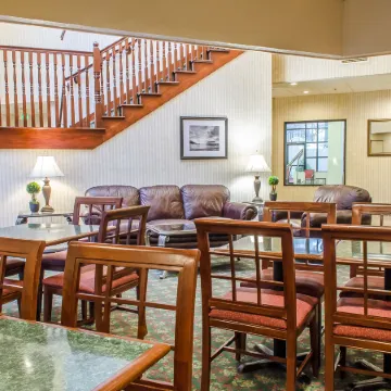 Comfort Suites Near Penn State - State College, PA