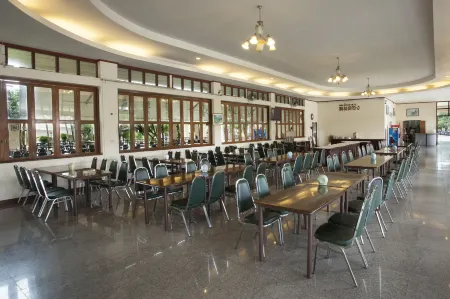 Pimann Inn Hotel Отели рядом с достопримечательностью «The Navel City Pillar of Chiang Rai»