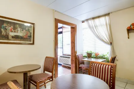 Days Inn by Wyndham Winchester