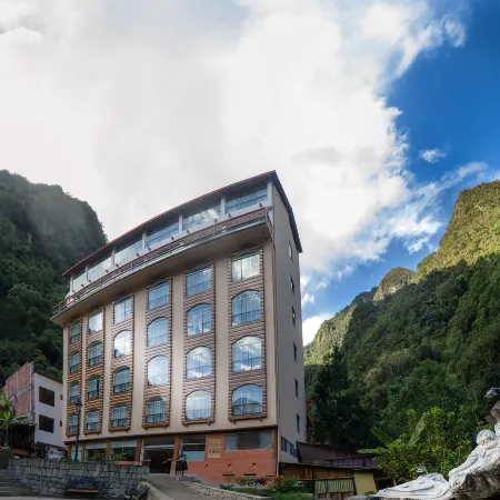 Hotel Taypikala Machupicchu Отели в г. Агуас-Кальентес