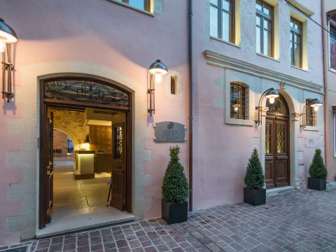 Serenissima Boutique Hotel