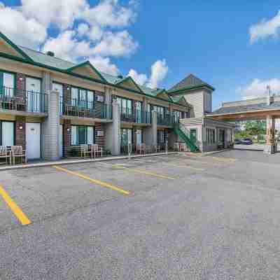 Comfort Inn Mont Laurier Hotel Exterior