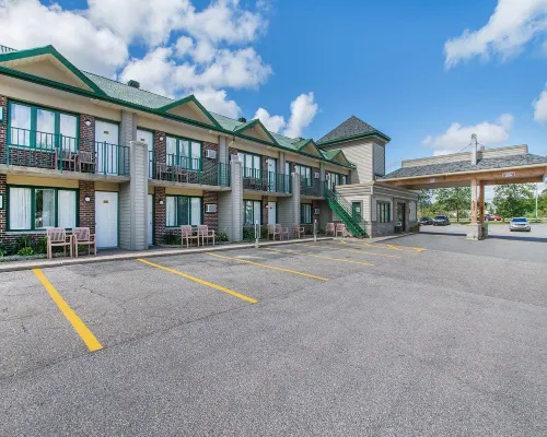 Comfort Inn Mont Laurier - parking