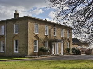 Hadlow Manor Hotel