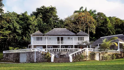 Round Hill Hotel & Villas - Bintang 4