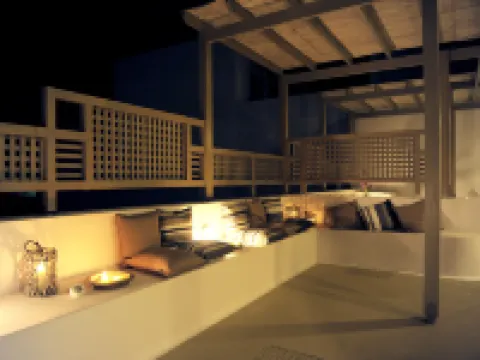 Almyris Hotels in Milos