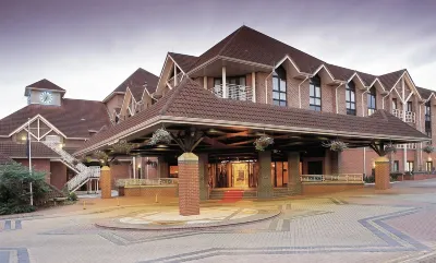 Village Hotel Swindon Hôtels à proximité de : Christ Church