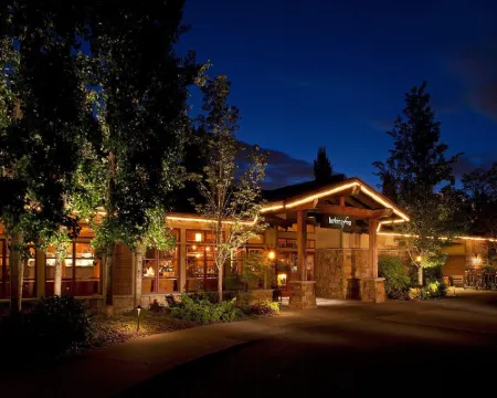 Willows Lodge Hotels in King County