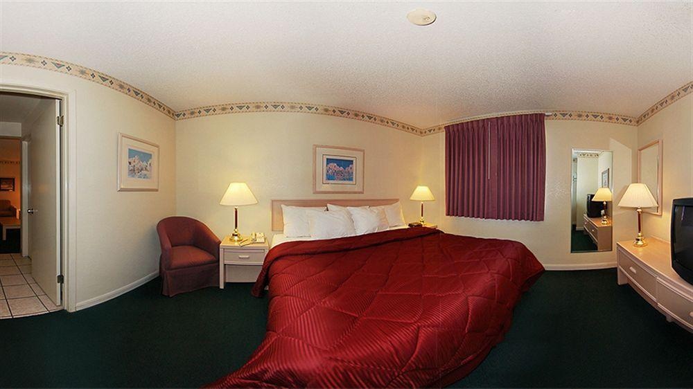 Quality Inn & Suites Del Rio