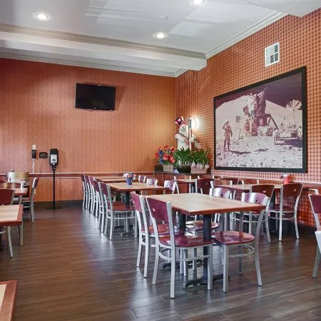 Best Western Plus Stovall's Inn