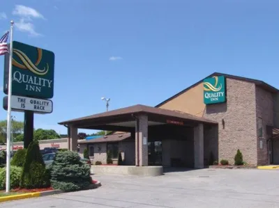 Quality Inn Hotels in Otonabee-South Monaghan