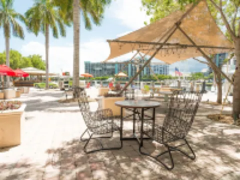 ดิโพลแมท บีช รีสอร์ทฮอลลีวูด คิวริโอ คอลเลกชั่น บาย ฮิลตัน โรงแรมในฮอลลีวูด