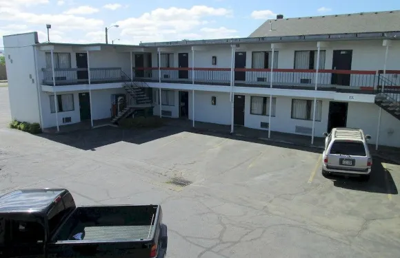 Travelers Inn by OYO 朗維尤凱爾索