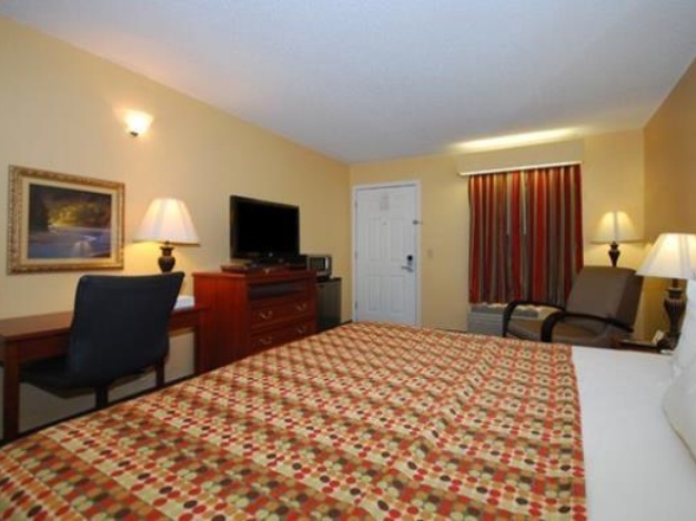 Quality Inn Decatur River City